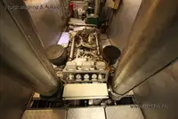 قارب مزدوج الهيكل للبيع