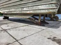 قوارب العمل للبيع