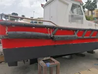 قوارب العمل للبيع