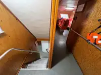 قارب طاقم للبيع