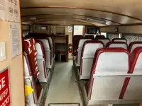 قارب طاقم للبيع