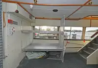 سفينة سياحية للبيع