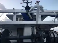 قوارب العمل للبيع
