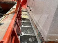 قوارب العمل للبيع
