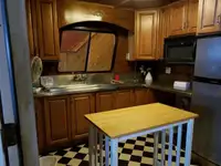 سفينة سياحية للبيع