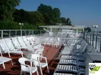 سفينة سياحية للبيع