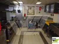 سفينة إمداد للبيع