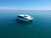 كاتاماران للبيع