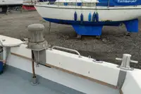 قوارب العمل للبيع