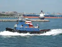 زورق السحب للبيع