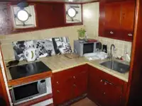 زورق دورية للبيع