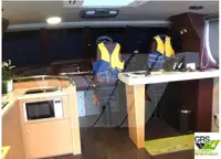 قوارب العمل للبيع