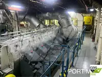 سفينة نقل بضائع بالمركبات (Ro-Ro) للبيع