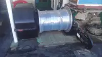 قوارب العمل للبيع