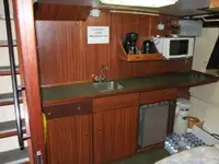 زورق دورية للبيع