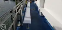 قارب مزدوج الهيكل للبيع
