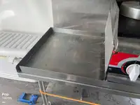 قارب مزدوج الهيكل للبيع