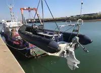 قوارب العمل للبيع