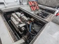 قوارب العمل للبيع