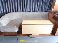 قارب طيار للبيع