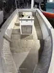 قوارب العمل للبيع