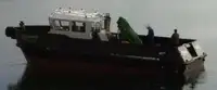 قوارب العمل للبيع