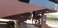 قوارب العمل للبيع