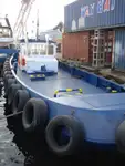قوارب العمل للبيع