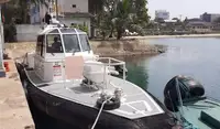 قارب طاقم للبيع