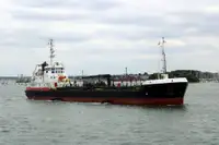 Oil/Chemical tanker للبيع