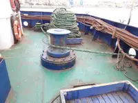 قوارب العمل للبيع