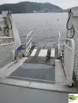 قارب مزدوج الهيكل للبيع