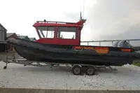 قارب مطاطي صلب للبيع