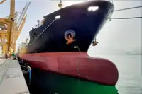 Oil/Chemical tanker للبيع