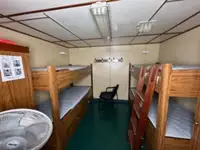 سفينة سحب للبيع