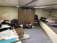 قوارب العمل للبيع