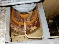 قوارب العمل للبيع