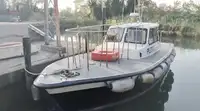 قارب طيار للبيع