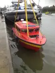 قوارب العمل للبيع