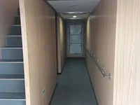 قارب مزدوج الهيكل للبيع