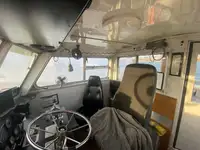 قارب إطفاء للبيع