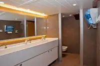 سفينة مطعم للبيع