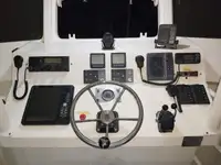 زورق دورية للبيع