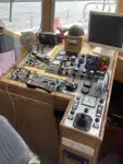 قوارب العمل للبيع