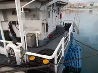 قوارب العمل للبيع