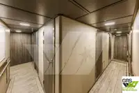 سفينة بحثية للبيع