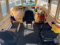 قارب طيار للبيع