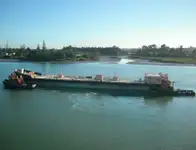 ناقلة نفط / مواد كيميائية للبيع