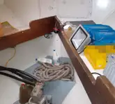قوارب العمل للبيع