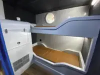 زورق دورية للبيع